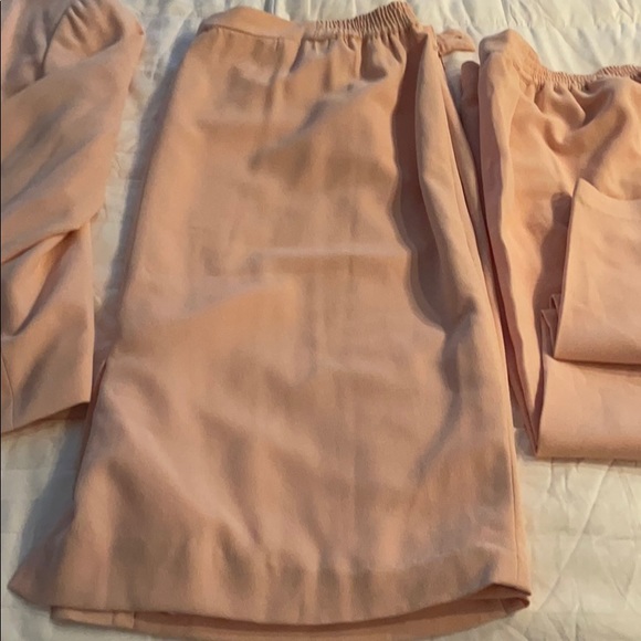 4 piece Peach suit - Picture 2 of 5